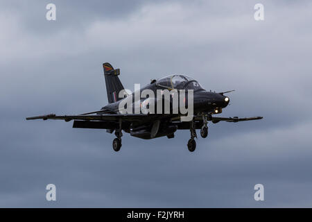 Hawk T2 im Endanflug nach Liverpool airport Stockfoto