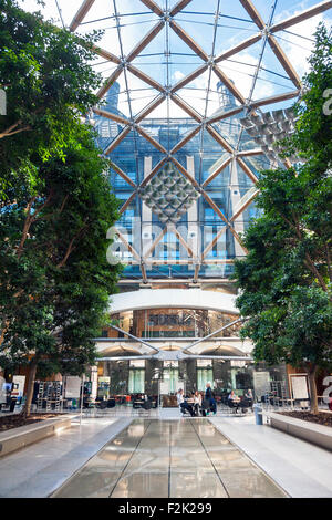 Innenhof des Portcullis House in Westminster, London, UK Stockfoto