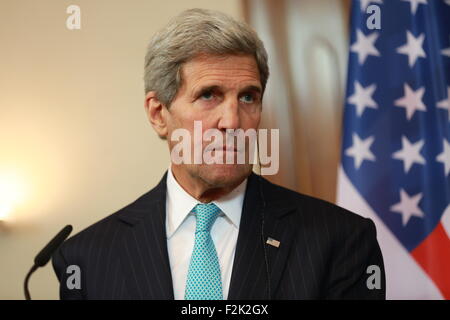 Berlin, Deutschland. 20. Sep, 2015. US-Außenminister John Kerry auf der Pressekonferenz in Berlin. US-Außenminister John Kerry ist in der Pension "Villa Borsig" Auswärtige Amt am Tegeler See. Der Außenminister wird die Situation in Syrien und über den Umgang mit der Flüchtlingskrise diskutieren. Bildnachweis: Simone Kuhlmey/Pacific Press/Alamy Live-Nachrichten Stockfoto