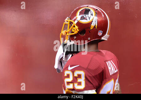 Landover, MD, USA. 20. September 2015. Washington Redskins Cornerback DeAngelo Hall (23) Köpfe auf das Feld vor dem Matchup zwischen den St. Louis Rams und den Washington Redskins bei FedEx Field in Landover, Maryland. Bildnachweis: Cal Sport Media/Alamy Live-Nachrichten Stockfoto