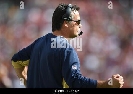 Landover, MD, USA. 20. September 2015. St. Louis Rams Cheftrainer Jeff Fisher nach einem Spiel von der Seitenlinie während dem Matchup zwischen den St. Louis Rams und den Washington Redskins bei FedEx Field in Landover, Maryland reagiert. Bildnachweis: Cal Sport Media/Alamy Live-Nachrichten Stockfoto