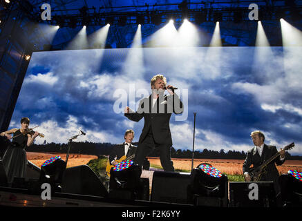 Chicago, Illinois, USA. 19. Sep, 2015. Rock And Roll Hall of Fame/Farm Aid Gründer und Vorstandsmitglied JOHN MELLENCAMP führt auf den 30. Jahrestag der Farm Aid in Chicago, Illinois am 19. September 2015. © Lora Olive/ZUMA Draht/Alamy Live-Nachrichten Stockfoto