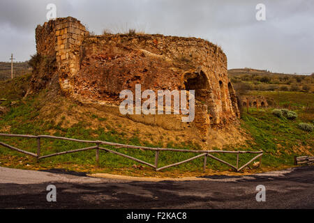 Ansicht der alten Ruine in der Nähe von Leonforte, Sizilien Stockfoto