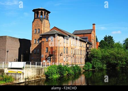 Die Spinnerei neben River Derwent, Derby, Derbyshire, England, Großbritannien, Westeuropa. Stockfoto