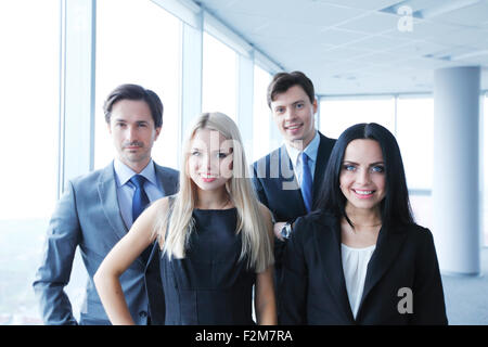 Happy Business-Team von Mitarbeitern im Büro Stockfoto