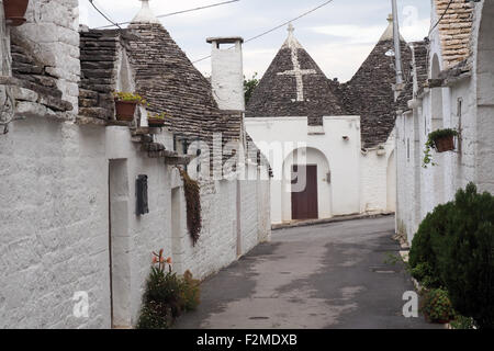 Trulli im Stadtteil Monti in Alberobello. Stockfoto