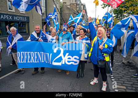 Eine Kundgebung von SNP-Anhängern am ersten Jahrestag des schottischen Unabhängigkeitsreferendums ein zweites Referendum gefordert. Stockfoto