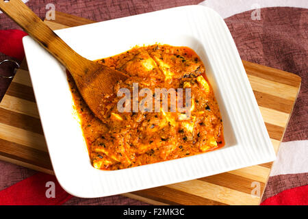 Indische Küche Panner Butter Masala in Schüssel weiß Stockfoto