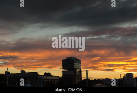 Berlin, Deutschland. 20. Sep, 2015. Die Narva Turm während des Sonnenuntergangs in Berlin, Deutschland, 20. September 2015. Foto: Soeren Stache/Dpa/Alamy Live News Stockfoto