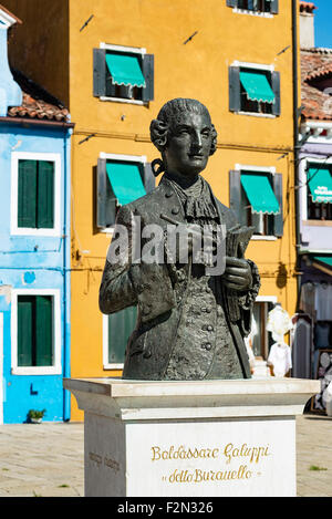 Skulptur, Denkmal, Baldassare Galuppi, italienischer Komponist der Insel Burano, Italien Stockfoto