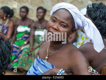 Benin, Westafrika, Bopa, Frau während einer Voodoo-Zeremonie Stockfoto