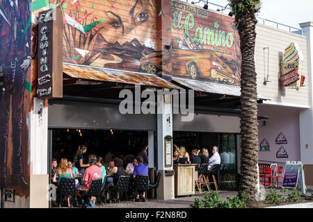 Delray Beach Florida, Pineapple Grove Arts District, 2. Avenue, El Camino, Restaurant Restaurants Essen Essen Essen gehen Cafe Cafes Bistro, Bar Bars Lounge Stockfoto