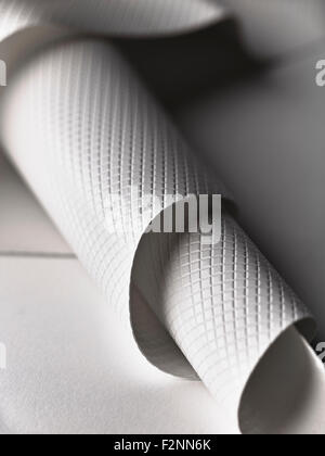 Nahaufnahme eines weißen gerollten Plastikfolie Stockfoto