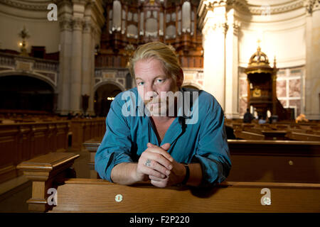 Berlin, Deutschland. 21. Sep, 2015. Deutscher Schauspieler und Regisseur Ben Becker stellt in einem Interview zur Förderung seiner bevorstehenden Spiel "Ich, Judas" (lit.) I, Judas) an der Kathedrale in Berlin, Deutschland, 21. September 2015. Das Spiel wird am 18. November 2015 premiere. Foto: Jörg CARSTENSEN/Dpa/Alamy Live News Stockfoto