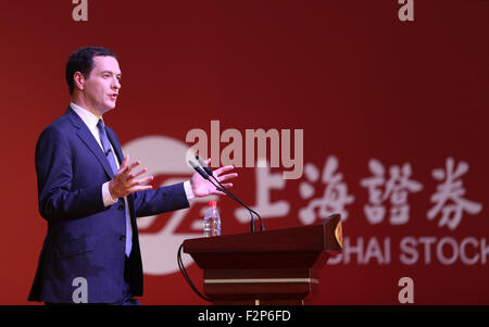 Shanghai. 22. Sep, 2015. Britische Schatzkanzler George Osborne hält eine Rede an der Shanghai Stock Exchange in Shanghai, Ost-China, 22. September 2015. © Xinhua/Alamy Live-Nachrichten Stockfoto