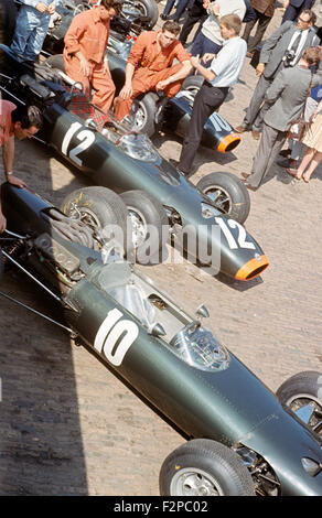 1960er Jahren BRM Rennwagen in der Boxengasse Stockfoto