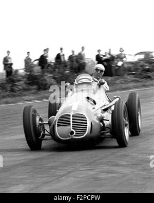 Nino Farina in seinem Maserati 4CLT 1951 Stockfoto