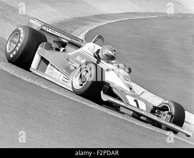 Niki Lauda in einem Ferrari-312T2 beim deutschen GP am Nürburgring 1976 Stockfoto