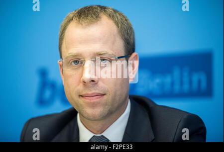 Berlin, Deutschland. 22. Sep, 2015. Berlin Gesundheit Senator, Mario Czaja (CDU), abgebildet bei der Senats-Pressekonferenz in Berlin, Deutschland, 22. September 2015. Foto: MICHAEL KAPPELER/DPA/Alamy Live-Nachrichten Stockfoto