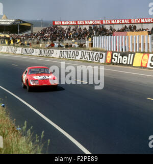 Clive Baker, Andrew Hedges Austin Healey Sprite Rennen in Le Mans 11. Juni 1967 Stockfoto