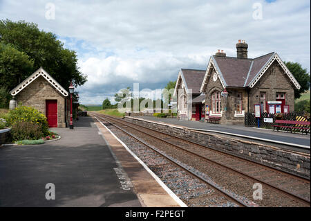 Restaurierte Gebäude an Horton in Ribblesdale Station auf der Settle Carlisle Eisenbahnlinie, North Yorkshire, UK Stockfoto