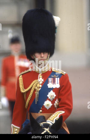 Prinz CHARLES trooping die Farbe im Jahr 1984 Stockfoto