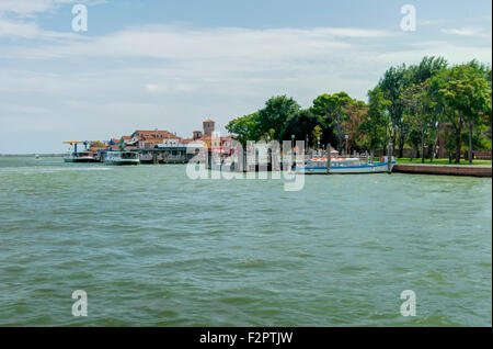 Blick auf die Insel Burano von Mazzorbo, Venedig, Italien Stockfoto