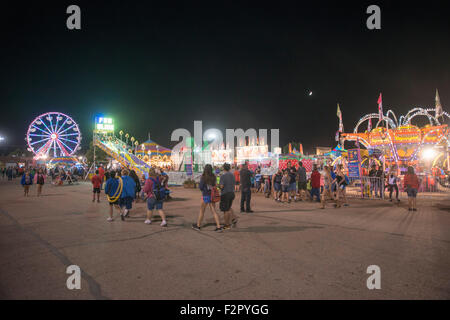 Hutchinson, Kansas. 18.09.2015 reitet auf halbem Weg Karneval Belustigung an Kansas State Fair in Hutchinson. Stockfoto