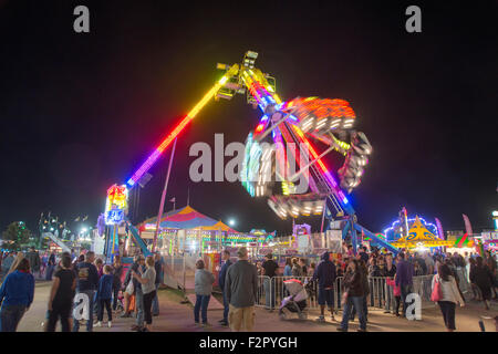 Hutchinson, Kansas. 18.09.2015 reitet auf halbem Weg Karneval Belustigung an Kansas State Fair in Hutchinson. Stockfoto