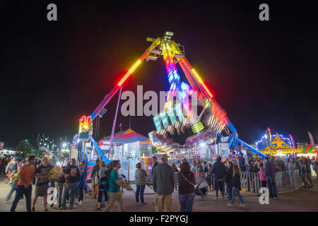 Hutchinson, Kansas. 18.09.2015 reitet auf halbem Weg Karneval Belustigung an Kansas State Fair in Hutchinson. Stockfoto