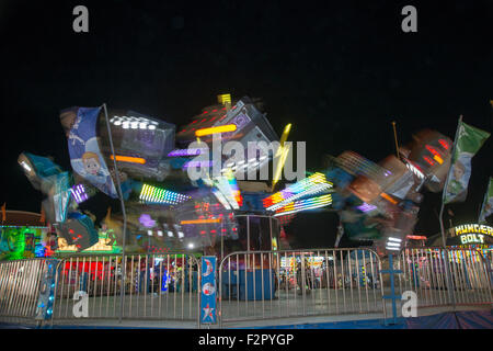 Hutchinson, Kansas. 18.09.2015 reitet auf halbem Weg Karneval Belustigung an Kansas State Fair in Hutchinson. Stockfoto