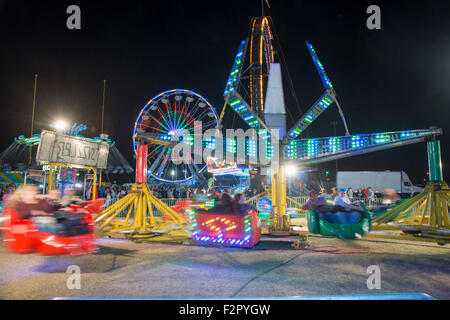 Hutchinson, Kansas. 18.09.2015 reitet auf halbem Weg Karneval Belustigung an Kansas State Fair in Hutchinson. Stockfoto