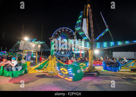 Hutchinson, Kansas. 18.09.2015 reitet auf halbem Weg Karneval Belustigung an Kansas State Fair in Hutchinson. Stockfoto