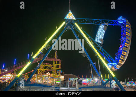 Hutchinson, Kansas. 18.09.2015 reitet auf halbem Weg Karneval Belustigung an Kansas State Fair in Hutchinson. Stockfoto