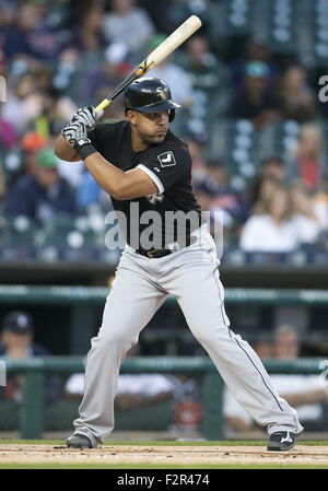 Detroit, Michigan, USA. 22. Sep, 2015. Chicago White Sox Infielder José Abreu (79) an bat bei MLB Spielaktion zwischen den Chicago White Sox und die Detroit Tigers im Comerica Park in Detroit, Michigan. Die Tiger besiegte die White Sox 2-1. John Mersits/CSM/Alamy Live-Nachrichten Stockfoto