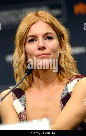 Sienna Miller bei einem Fototermin für den Film "High Rise" während der 63. Filmfestspiele von San Sebastian in Spanien. 22. September 2015. / picture Alliance Stockfoto