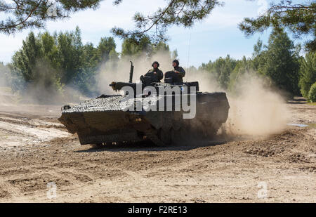 Modernisierte BMP - 2M Infanterie Kampffahrzeug der finnischen Armee mit verbesserter Schutz und Ergonomie. Stockfoto