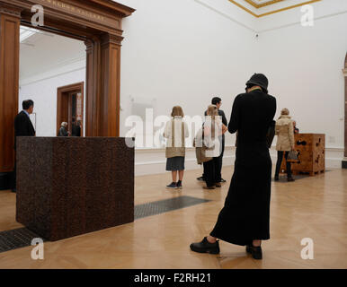 International bekannte chinesischen Künstler inszeniert Ai Weiwei eine große Ausstellung in der Londoner Royal Academy im Jahr 2015 Stockfoto