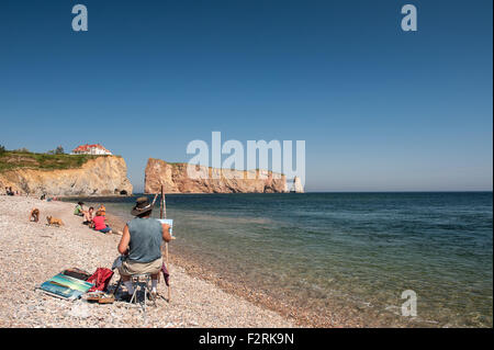 Maler malen Perce Rock in der St.-Lorenz-Golf, Gaspe Halbinsel Stockfoto