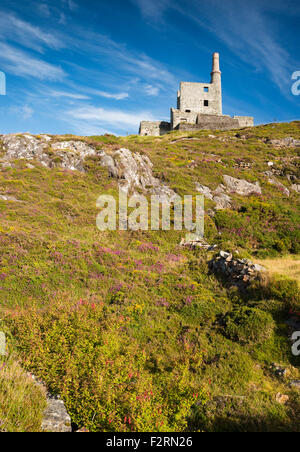 Berg-Mine, ein 19. Jahrhundert ruiniert Cornish Maschinenhaus in Allihies, Beara, County Cork, Irland Stockfoto