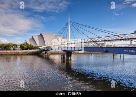 Glocken-Brücke und die SECC - Scottish Exhibition and Conference Centre, bekannt als das Gürteltier, entworfen von Sir Norman Foster Stockfoto