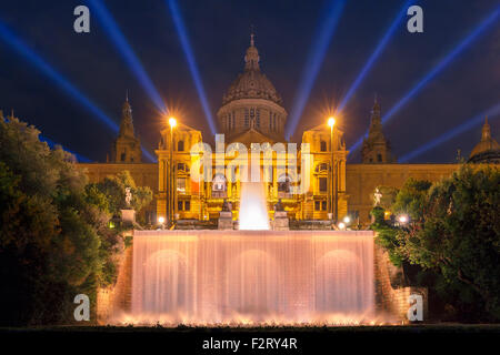 Licht-Show und Brunnen, Placa Espanya, Barcelona Stockfoto