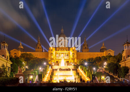 Licht-Show und Brunnen, Placa Espanya, Barcelona Stockfoto