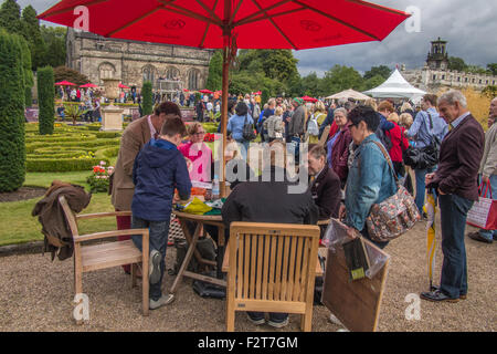 Der BBCs "Antiques Roadshow" in Trentham Gardens, Stoke on Trent, Staffordshire, England. Stockfoto