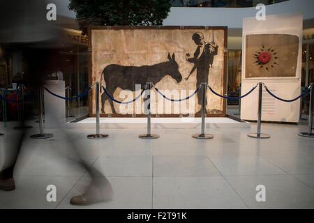 Banksy Graffiti auf dem Display vor versteigert in Los Angeles Stockfoto