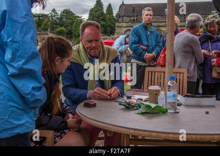 Der BBCs "Antiques Roadshow" in Trentham Gardens, Stoke on Trent, Staffordshire, England. Stockfoto