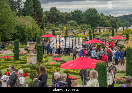 Der BBCs "Antiques Roadshow" in Trentham Gardens, Stoke on Trent, Staffordshire, England. Stockfoto