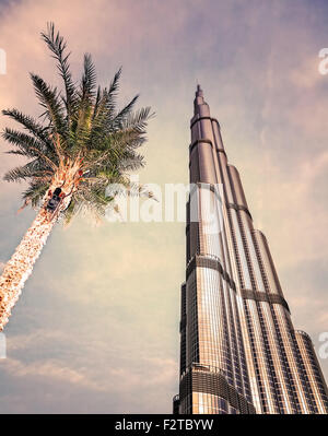 DUBAI, Vereinigte Arabische Emirate - Februar 16: Burj Khalifa - weltweit höchsten Turm der Welt auf 828m, befindet sich in Downtown Dubai Stockfoto