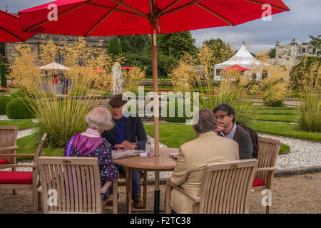 Der BBCs "Antiques Roadshow" in Trentham Gardens, Stoke on Trent, Staffordshire, England. Stockfoto