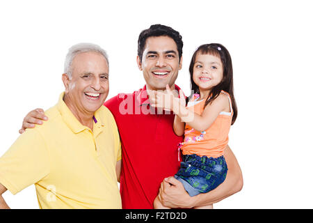 Genießen Sie 3 indischen Großvater Sohn und Enkelin Stockfoto